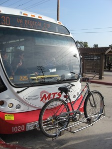 Таким образом автобусы перевозят велосипеды
