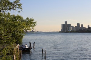 Вид на Детройт с острова Belle Isle